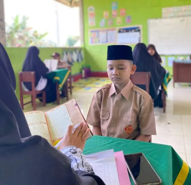 Hari Pertama Ujian, Seluruh Siswa SD IT Darul Hikmah Antusias Ikuti Ujian Sumatif Akhir Semester Ganjil Tahun Pelajaran 2025/2026