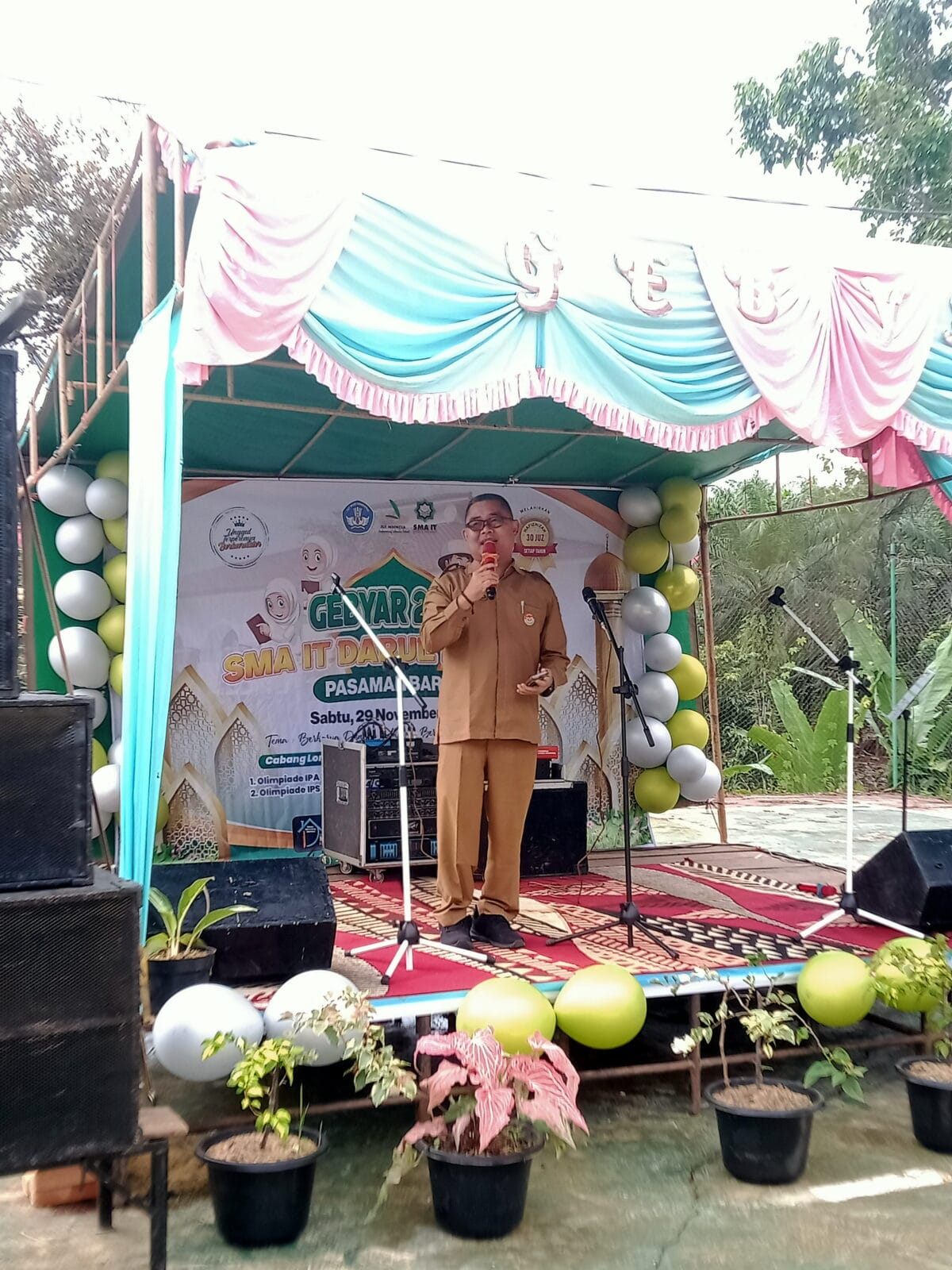 Dihadiri 368 Siswa tingkat SMP/ Mts se Pasaman Barat, Acara Gebyar SMA IT Darul Hikmah Berjalan Sukses