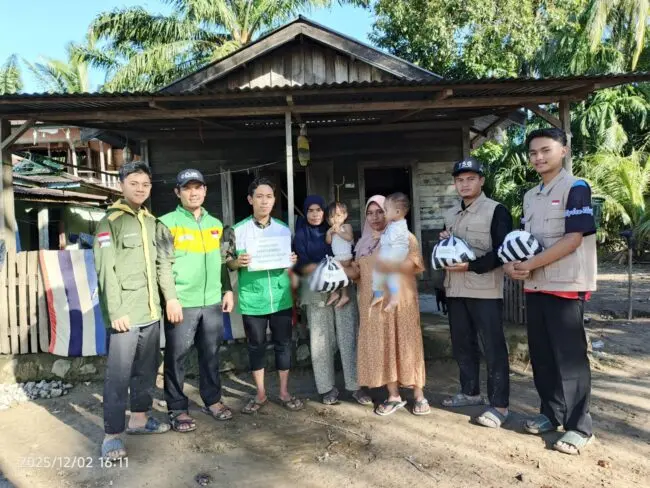 Lazis Darul Hikmah Pasbar Bersama Yakesma Sumbar Bagikan 75 Paket Sembako ke Warga Terdampak Banjir di Rantau Panjang – Sasak