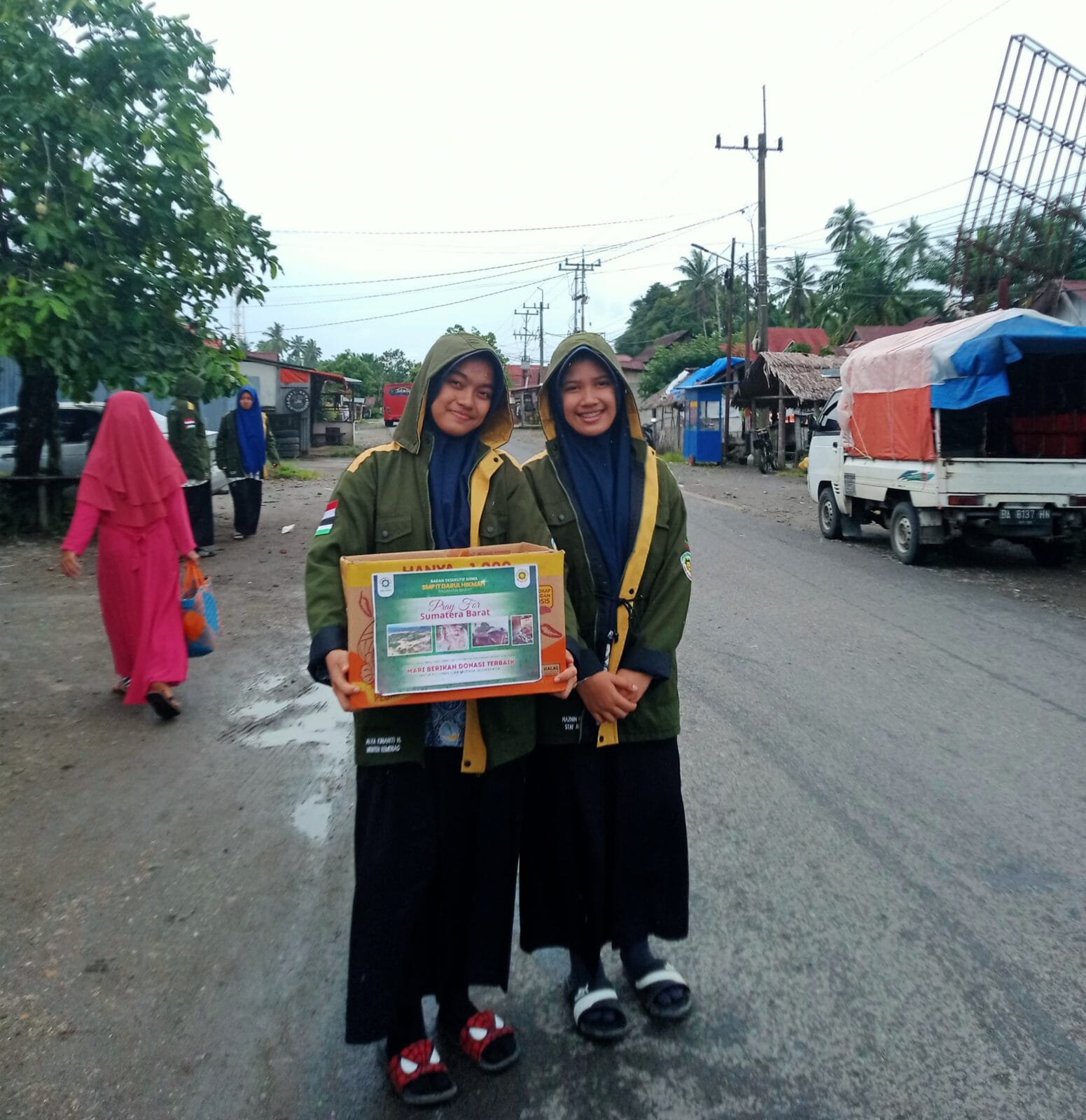 Alhamdulillah, BES SMP IT Darul Hikmah Pasbar Kembali Gelar Penggalangan Dana Terdampak Bencana di Sumbar : Terkumpul Lebih dari Rp1 Juta