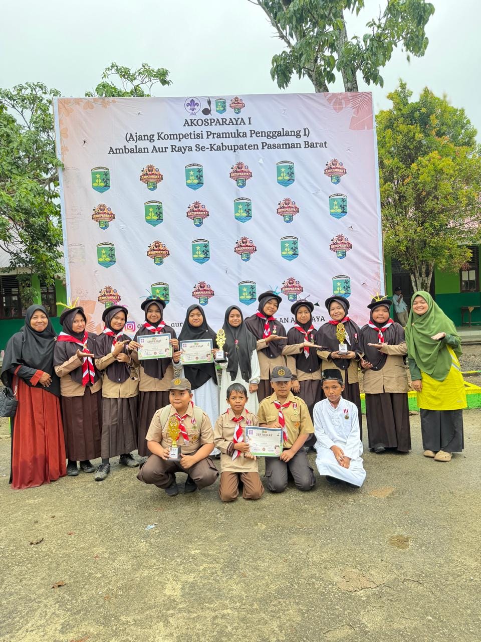 SD IT Darul Hikmah Pasbar Raih Tiga Prestasi pada Ajang Kompetisi Pramuka Penggalang 1 di Sungai Aur