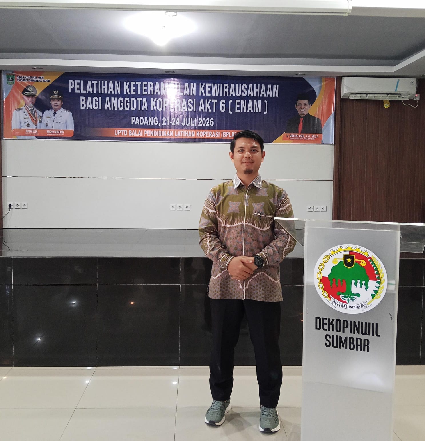Ketua Koperasi Serba Usaha Darul Hikmah Pasbar Ikuti Pelatihan Keterampilan Kewirausahaan Angkatan VI di Padang