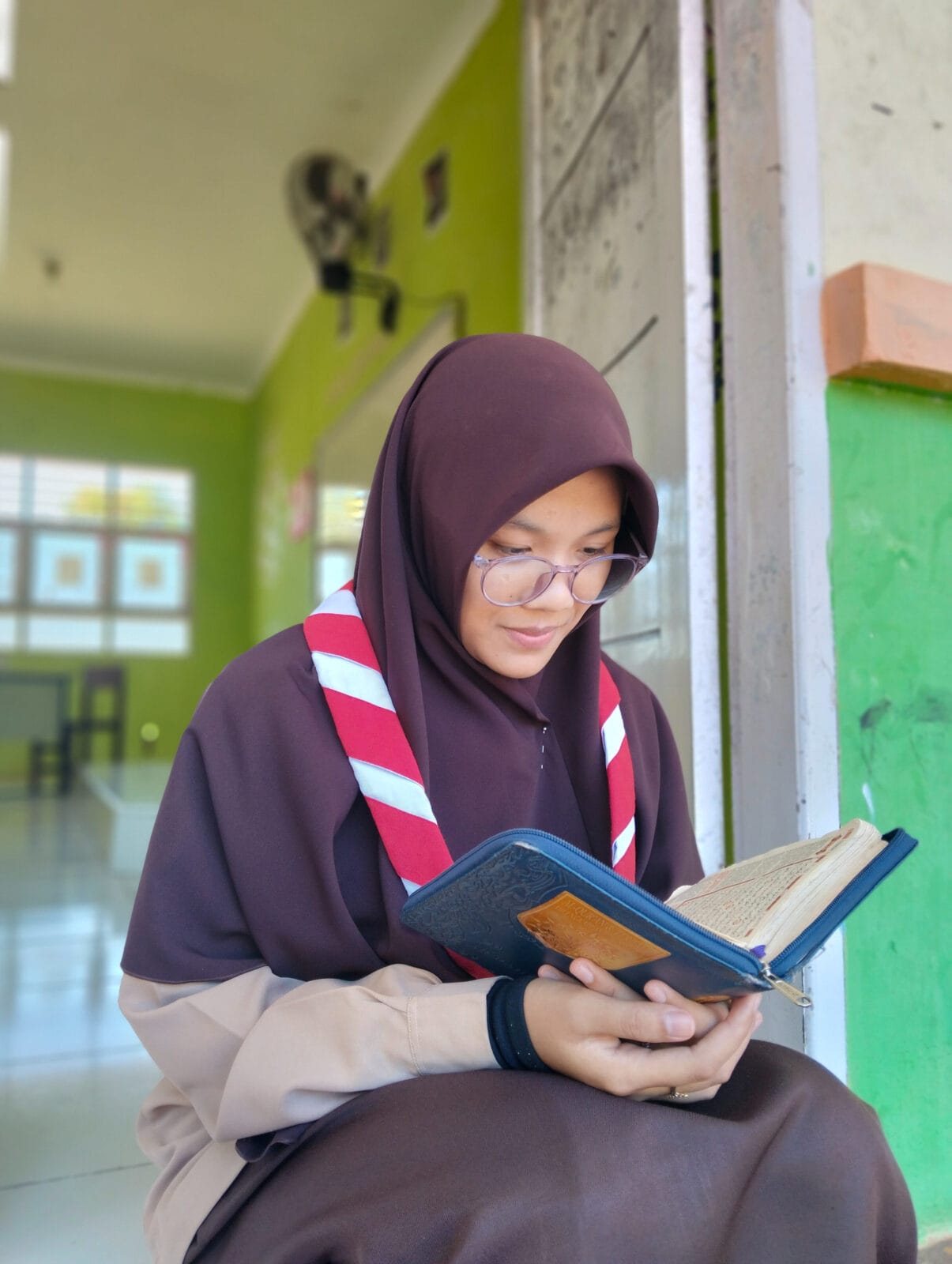Profil Salma Mardhiyah Santri SMA IT Darul Hikmah Pasbar Hafizah 30 Juz Al-Qur’an