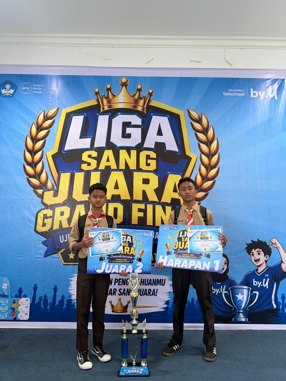 Alhamdulillah, Dua Santri SMP IT Darul Hikmah Pasaman Barat Raih Juara 2 – Harapan 1 di Liga Sang Juara Telkomsel
