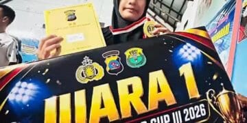 Santri SMP IT Darul Hikmah Kembali Menorehkan Prestasi Kali Ini Juara 1 Badminton Kapolres Pasbar Cup III 2026 Ganda Putri