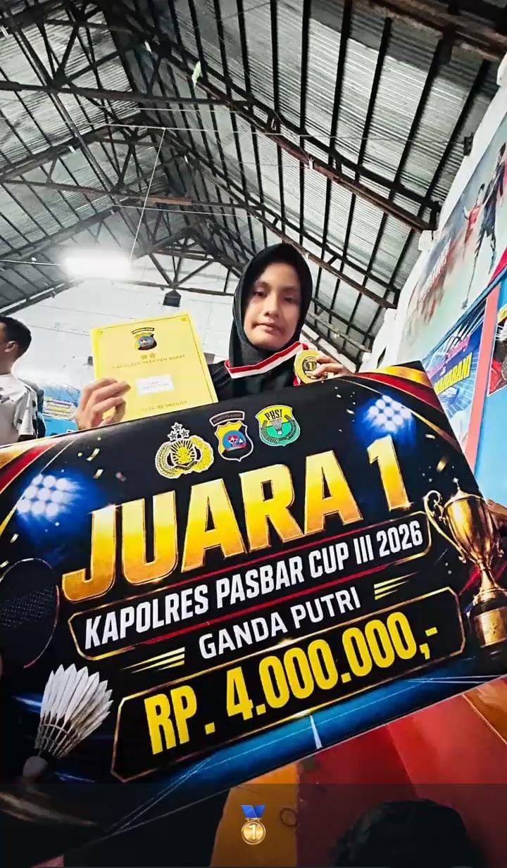 Santri SMP IT Darul Hikmah Kembali Menorehkan Prestasi Kali Ini Juara 1 Badminton Kapolres Pasbar Cup III 2026 Ganda Putri