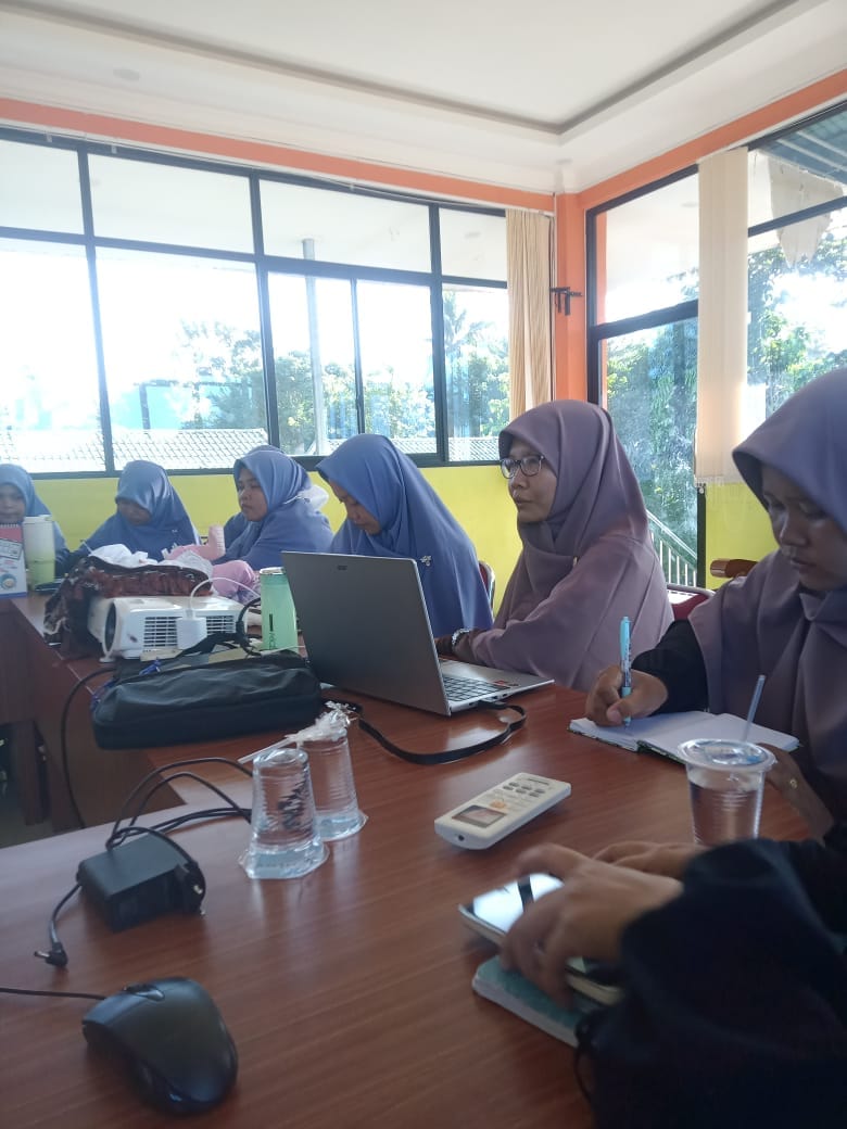 Seluruh Guru SD IT Darul Hikmah Pasbar Ikuti Pelatihan Pembelajaran Al-Qur’an Metode Ilman Wa Ruuhan